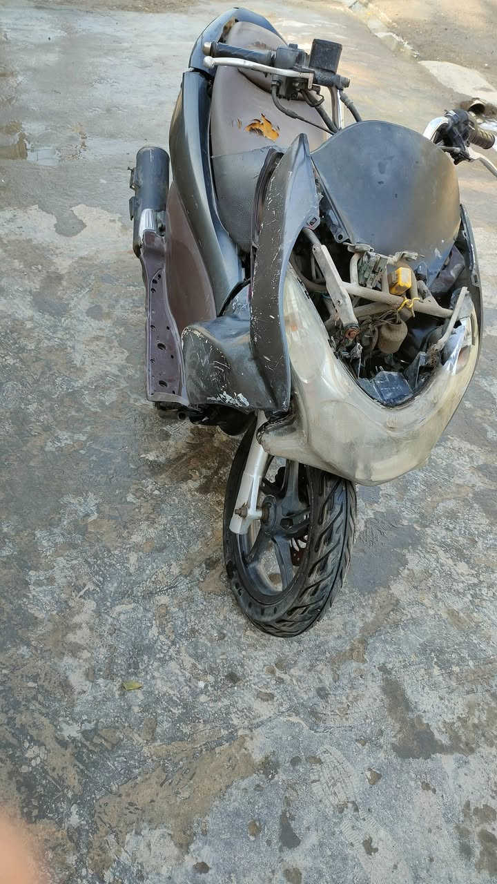 اسلام عليكم دراجه للبيع 
جيل الول كوم حديد سعر 250
***********
