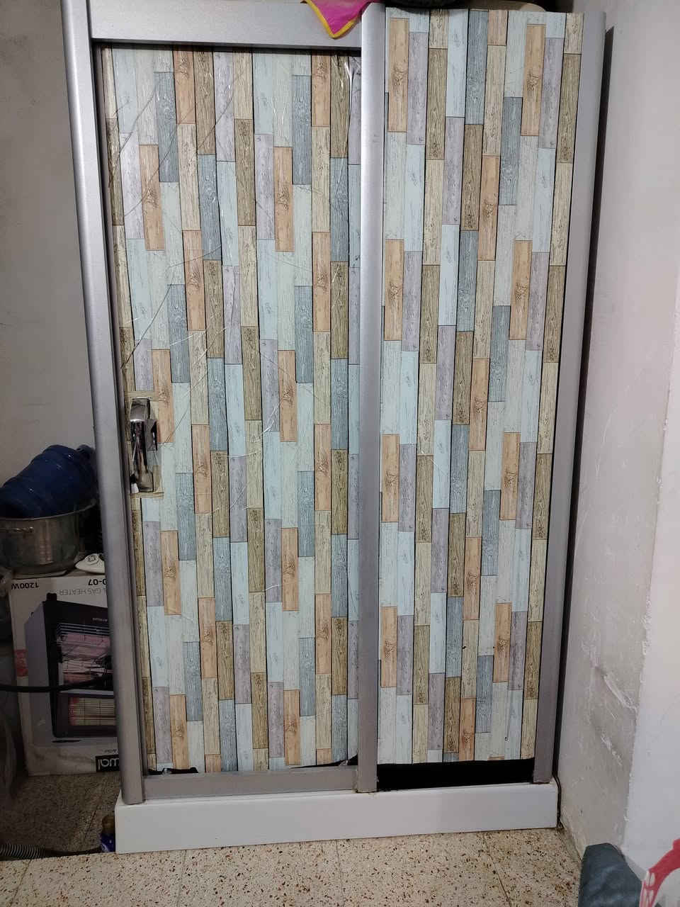 🚿 كابينة شاور (جاكوزي) للبيع بحالة جيدة، مع أبواب سلايد وإكسسوارات داخلية، مناسب للبيت أو الشقة. تم فكه وجاهز للنقل والتركيب. المعاينة خير دليل.
💰 السعر: 250 ألف دينار قابل للتفاوض بالمعقول.
🚿 كابينة شاور (جاكوزي) للبيع بحالة جيدة، مع أبواب سلايد وإكسسوارات داخلية، مناسب للبيت أو الشقة. تم فكه وجاهز للنقل والتركيب. المعاينة خير دليل.


**إذا كنت صاحب هذا الإعلان وتريد حذفه لأي سبب، رجاءا أرسل رسالة إلى الدعم الفني**