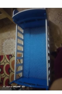 كاروك خشبي • نضيف • مواليد حتى سنتين