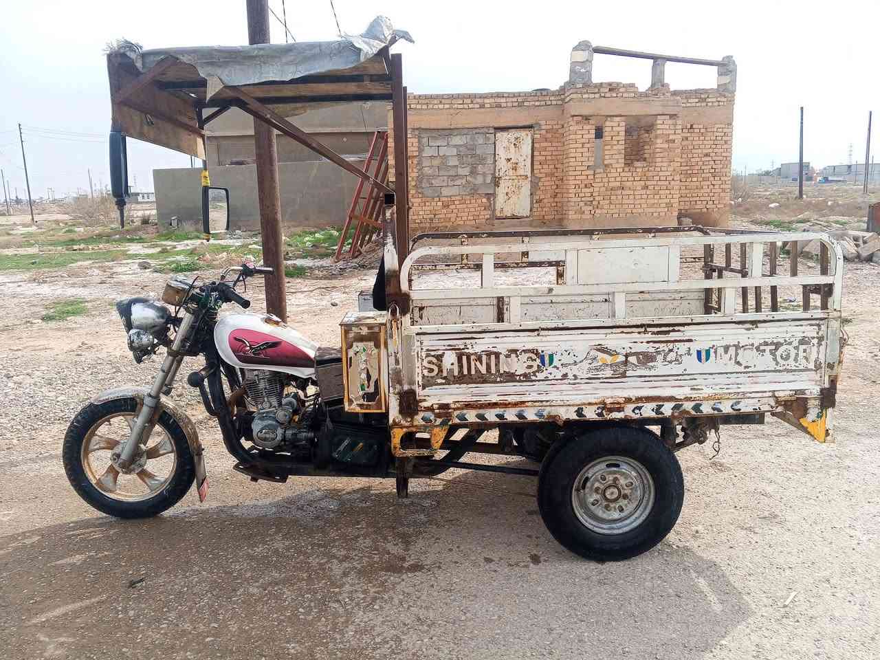 السلام عليكم ستوته للبيع ستوته نضيفه موديل 13 بلادي اوراق كامله السعر 675 وبيه مجال قليل *********** الشراي يتصل عل رقم المكان ديالى الغالبيه
