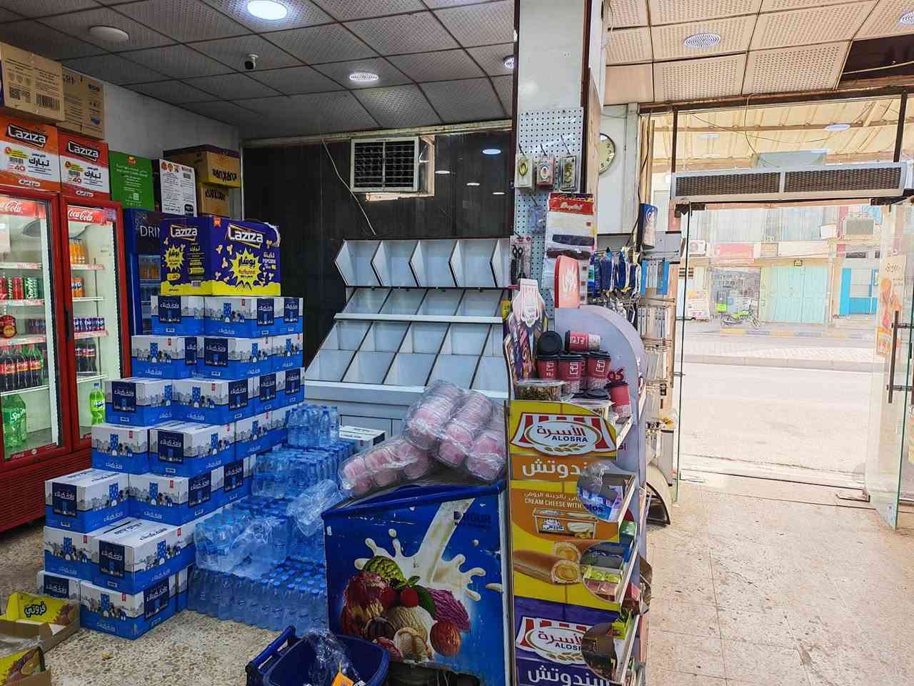 اسواق للبيع
اسواق الحجي
تحتوي على
15 براد عمودي 7 شركات
8 براد افقي 3 شركات
براد مقبلات طرح
عارضة كرزات كبيرة
سبلت كنتوري 1
مبردة مركزية 1
منظومة كاميرات
مساحة الاسواق 170 متر
العنوان: كربلاء / التحدي/ قرب تقاطع السفراء 
للإستفسار الاتصال على الرقم
***********
