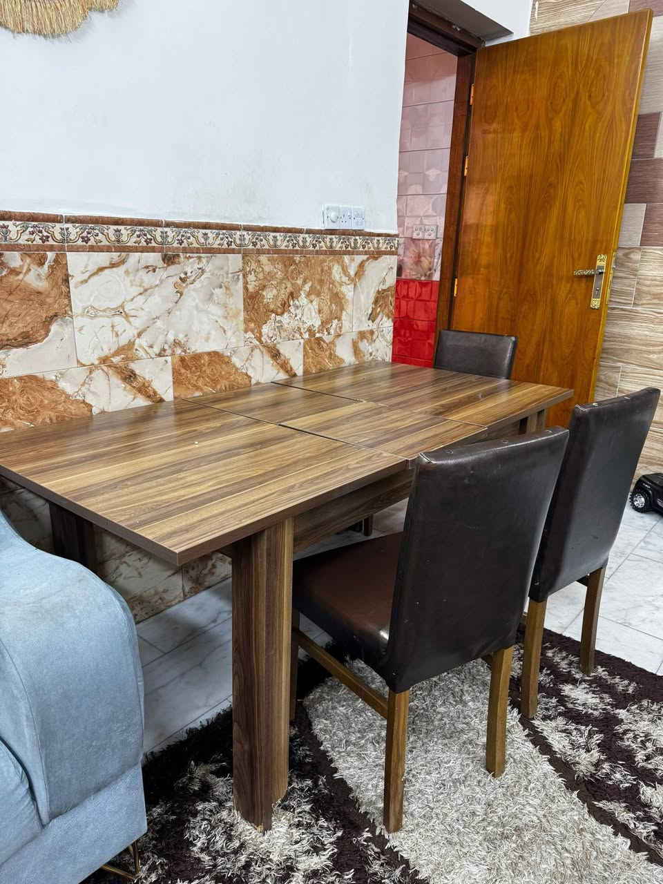 ميز طعام يتكبر ويزغر خشب4 كراسي جلد ب125
وبي مجال 
مكان مدينه الصدر قطاع 1 شارع الصيانه


**إذا كنت صاحب هذا الإعلان وتريد حذفه لأي سبب، رجاءا أرسل رسالة إلى الدعم الفني**