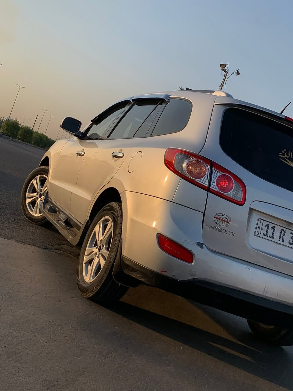 السلام عليكم للبيع السونار مرفق بالصور السعر 120$
سنتافيا ٢٠١١ مكينه ٣،٥٠٠ وارد امريكي  كير ٦ نمر 
السياره فول عده البصمه تحكم ستيرن تثبيت سرعه 
كشنات تحكمات تدفئه 
السياره مصروف عليهه مال جني كير مكينه شرط صوت رواجز ماكو منضومة تبريد راديترات جدد ومنضومة بانزين بلكات نوزلات جوينات اصلي منضمة زنون تخم تاير صدر جديد السياره كامله مينصرف عليهه 
بغداد المحموديه ***********
