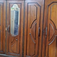 غرفة خشب • قوية • نضيفة