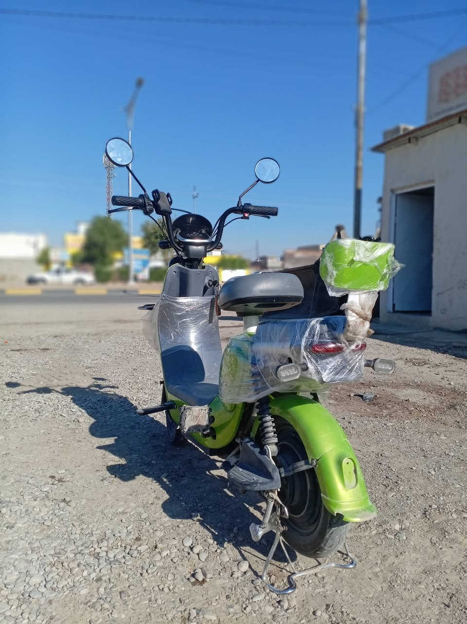 سلام دراجه للبيع شحن نضيفه  اربع بطاريات دبل

  السعر 200وبي مجال قليل مكان كركوك الستفسار عل ***********
