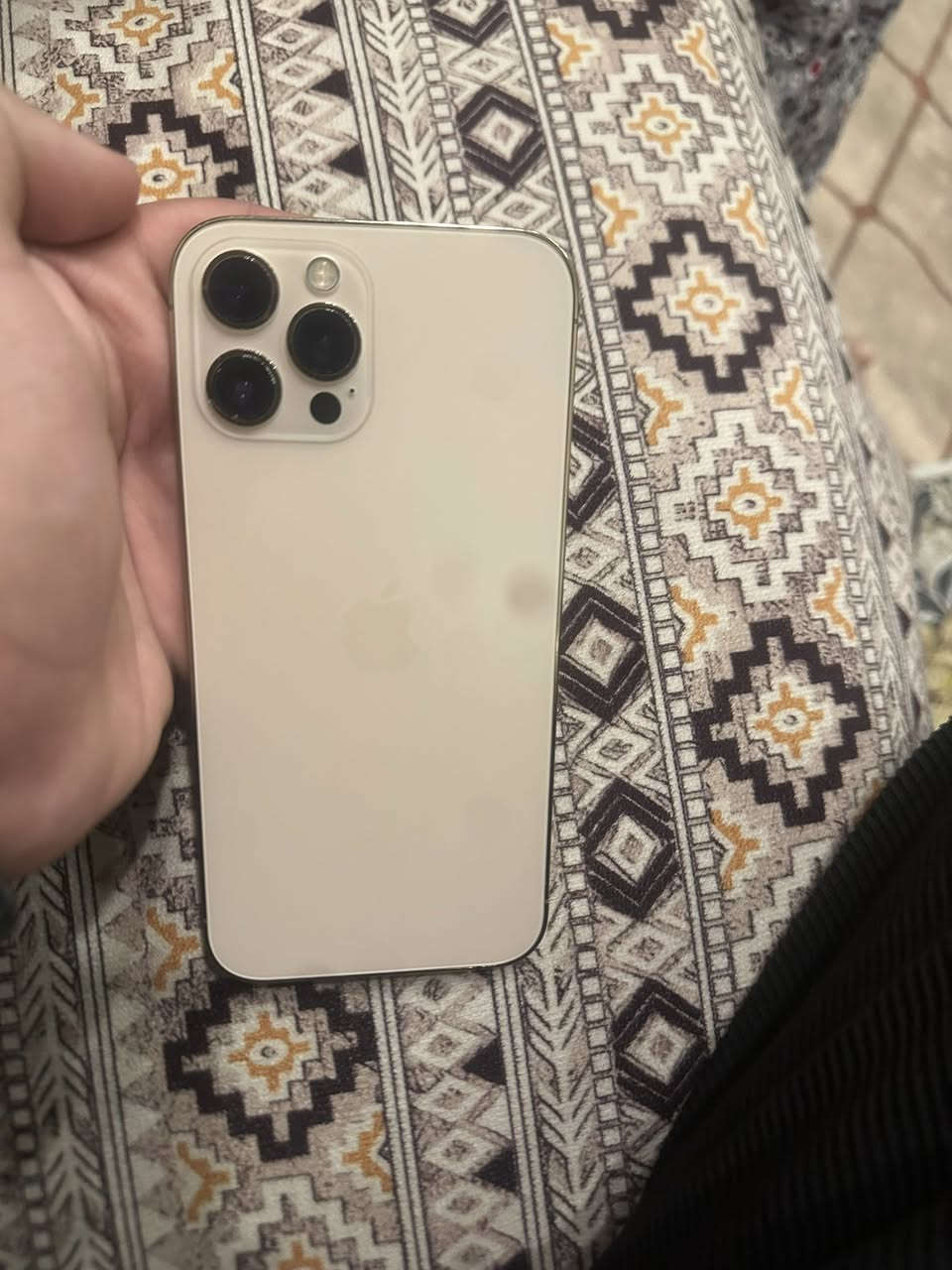 للبيع آيفون 12 برو ماكس كله على بلاد ذاكره 256 بطاريه 85 شرط الفحص سعره 350 الف وبي مجال قليل


**إذا كنت صاحب هذا الإعلان وتريد حذفه لأي سبب، رجاءا أرسل رسالة إلى الدعم الفني**