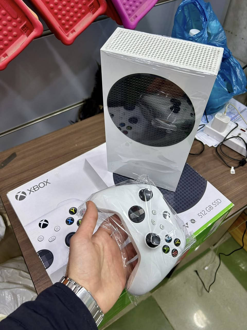 watsapp 0770 140 0208
