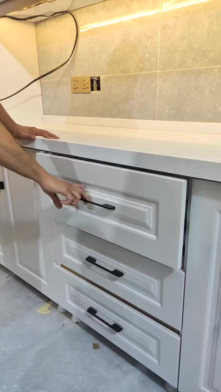 هالمره الشغل غير 
جامعين بيه داخل خشب و خارج ابواب خشب 
وشتغلنه لمتانه و القوه بس السينك المنيوم و خارج ابواب خشب 
للاستفسار 
***********

***********

#woodworker #مطابخ #ناصرية 

#ديكورات_داخليه #غرف_نوم
