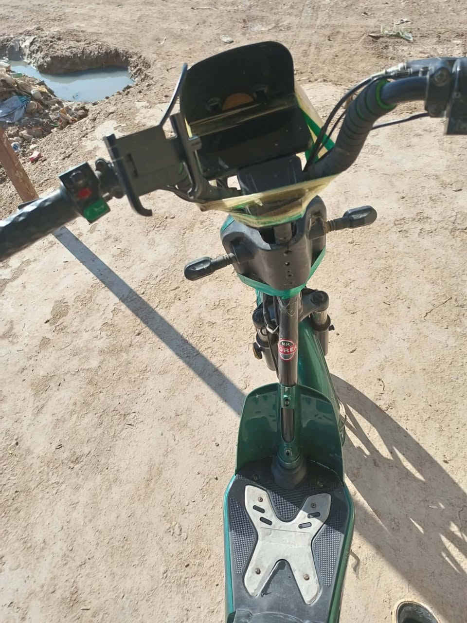 سلام عليكم عندي دراجة شحن للبيع موديل 2024 دراجة شغالة كلشي ما بيها بطاريات مالتة زينة دراجة حلووة سعرهة 250الف وبيها مجال مكاني ديالى بعقوبة يم جسر خرنابات الاستفسار على هذا رقم ***********
