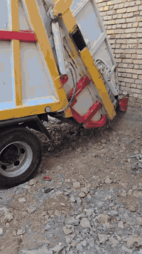 كابسة نفايات 
٨ مكعب
ازوزه موديل ٢٠٠٩
سياره لا تنقيص لا تبخير ما ناقصها شي كبل للشغل
السعر ٩٠ 
العنوان ميسان العماره 
*********** 
المو شراي لا يخابر رجاءاً
