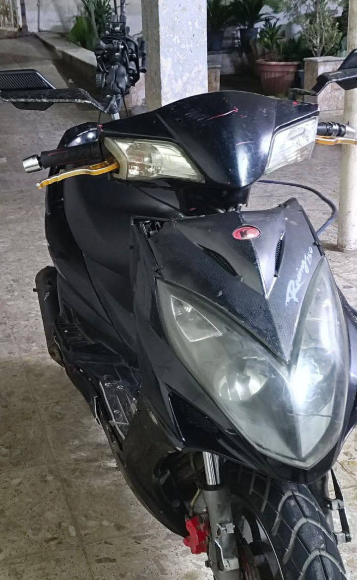 السلام عليكم دراجه كامكو رايسنك محرك 150sياباني رياضي  نوزل دراجه شغاله جميع الكهربائيات نكره سلف بكل وقت بريكات امامي خلفي دسكات وبيه نضام الاول سبورت ولنضام الثاني ايكو اقتصادي وفيها منضومه زنن .
/بغداد/الاستفسار على الرقم=***********
