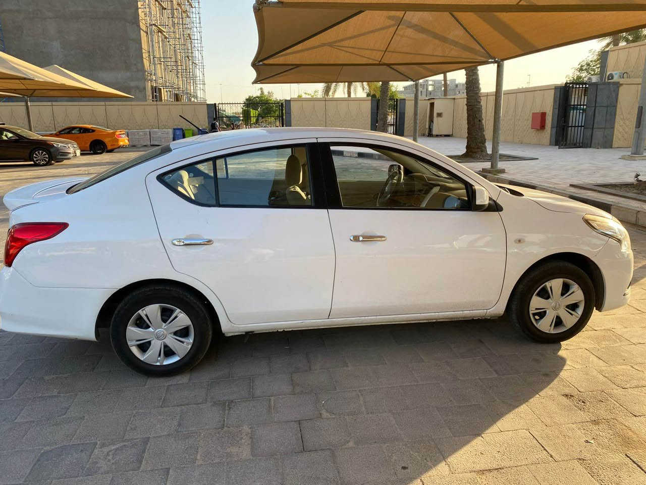 السسلام عليكم

نيسسان سسني هندي 

موديل 2020 لون ابيض 
رقم بغداد ب اسسسمي
السسيارة استلام ششركة
ع ايدية من 2020 زيرو ماخذه
كلشي بيه بلادي و ع ايدي فقط
ماششية 120 كيلوا  وقابل للزيادة

السيارة مسويله ادامه شاملة كلشي
حتى دهن الكير مبدله يم الششركة

بيه صبغ الجاملغ الخلفي فقط 
وبيه بارد بخشم الجاملغ الامامي

مكانها بغداد الكرادة ساحة الاندلس

*********** بي واتساب اذا تحبون

السعر 102 وبيه مجاال بسسيط بغداد, العراق
