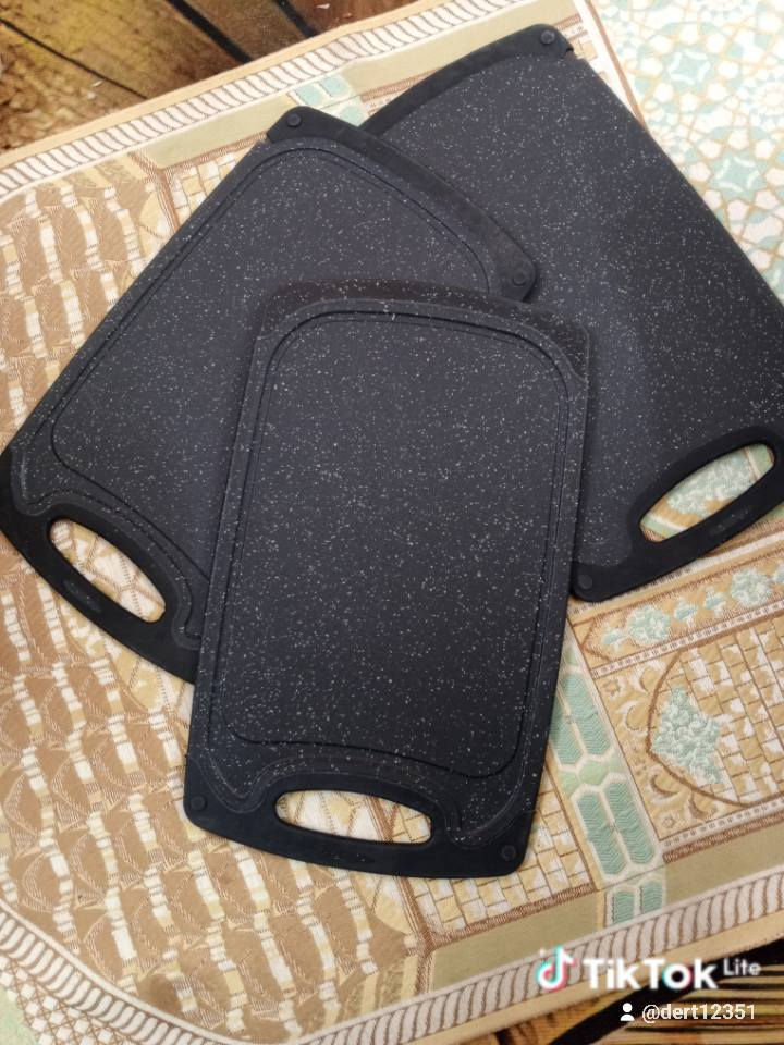 ادوات منزليه باله اوربي غير مستخدم 
سكين منشار الوان 
محداد سكين الوان 
فرشه منضف شوايه 
مس+ جفجير خشب ونايلون سيت 
قالب زينه كيك 
بأسعار مناسبه واكو توصيل داخل العماره عمارة, ميسان


**إذا كنت صاحب هذا الإعلان وتريد حذفه لأي سبب، رجاءا أرسل رسالة إلى الدعم الفني**