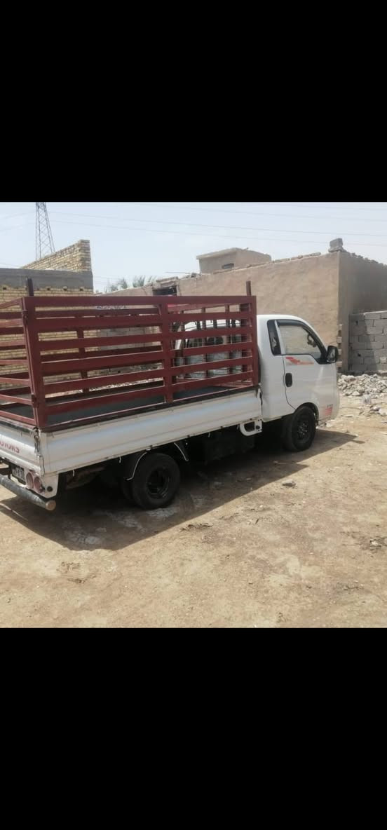 السلام عليكم سياره كيه موديل16مكفوله كفاله عامه ترهم مراوس بكريت ويل حسب لقناعه السعر 115بيه مجال قليل رقم واسط ***********//***********
