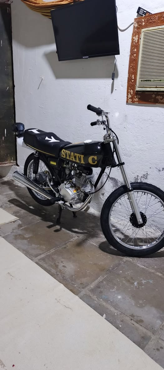 دراجه يراني المكينه سيجي نامه تعميره جديده حته ما مسحوكه المكان بصره زبير السعر ب800 وبيه مجال رقم الجهاز ***********
