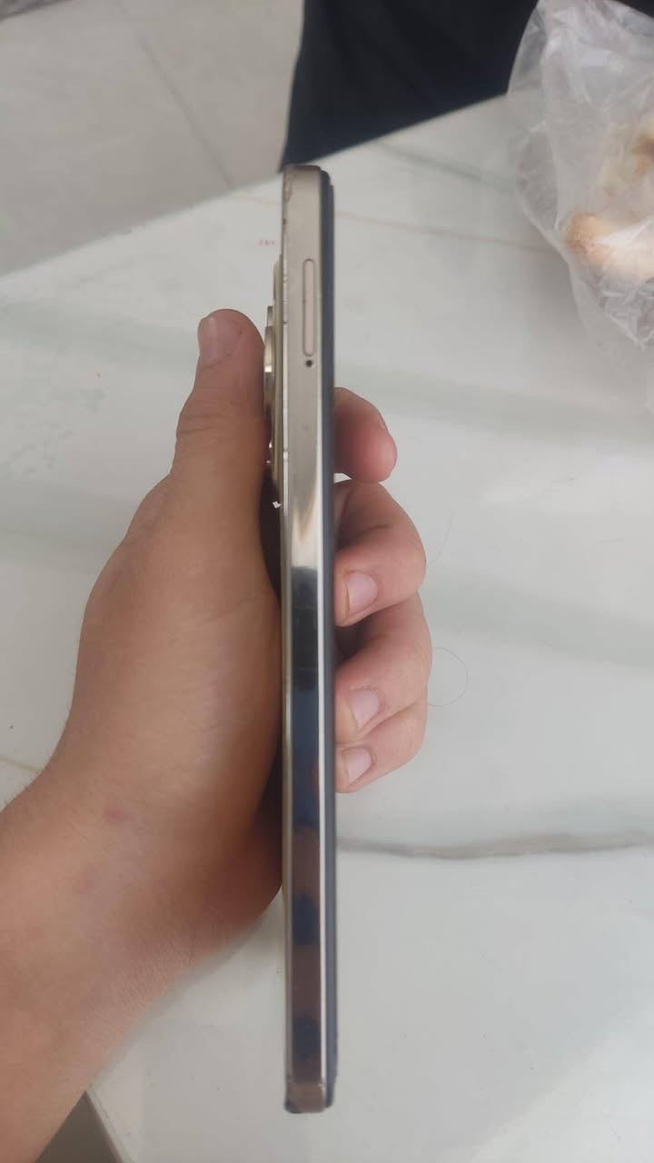 TECNO SPARK 20 Pro
كلشي موضح بالصور جهاز كلشي ما ناقصه فقط شاشه بيها فطر اصلا ميبين هواي ولا مآثر 
ذاكره 256
عشوائيه 16
كامرا 108 ميكا بكسل
اماميه 32
بطاريه 5000
اصدار 13 احدث شي بالاندرويد
شاشه 120 فريم
سعر 150 وبي مجال ومتوفر توصيل فقط جهاز قنبله سبب البيع اشتريت جهاز جديد 1 تيرا


**إذا كنت صاحب هذا الإعلان وتريد حذفه لأي سبب، رجاءا أرسل رسالة إلى الدعم الفني**