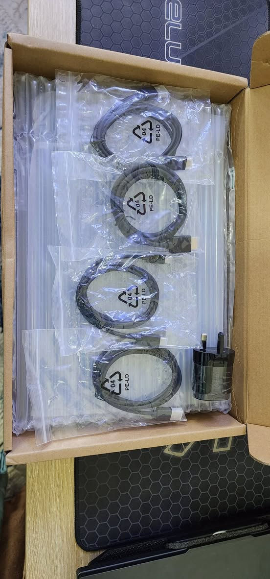 للبيع شاشة متنقلة حجم 16 انج ماركة Zeus Lap الغنية عن التعريف تكدر تريط 
لابتوب 👈 يتحول لمس بشاشة لابتوبك
موبايلك 👈 يتحول نظام لابتوب Dex
بلي ستين او Xbox 👈 تلعب براحتك
ستلايت 👈 تريد تنصب بدون معانات نقل تلفزيون تشتغل على بورك بانك ايضا وكيبل hd للعرض بي سماعات ايضا دقة FHD جهاز جديد لوك 
السعر / ١٧٠ الف دينار


**إذا كنت صاحب هذا الإعلان وتريد حذفه لأي سبب، رجاءا أرسل رسالة إلى الدعم الفني**