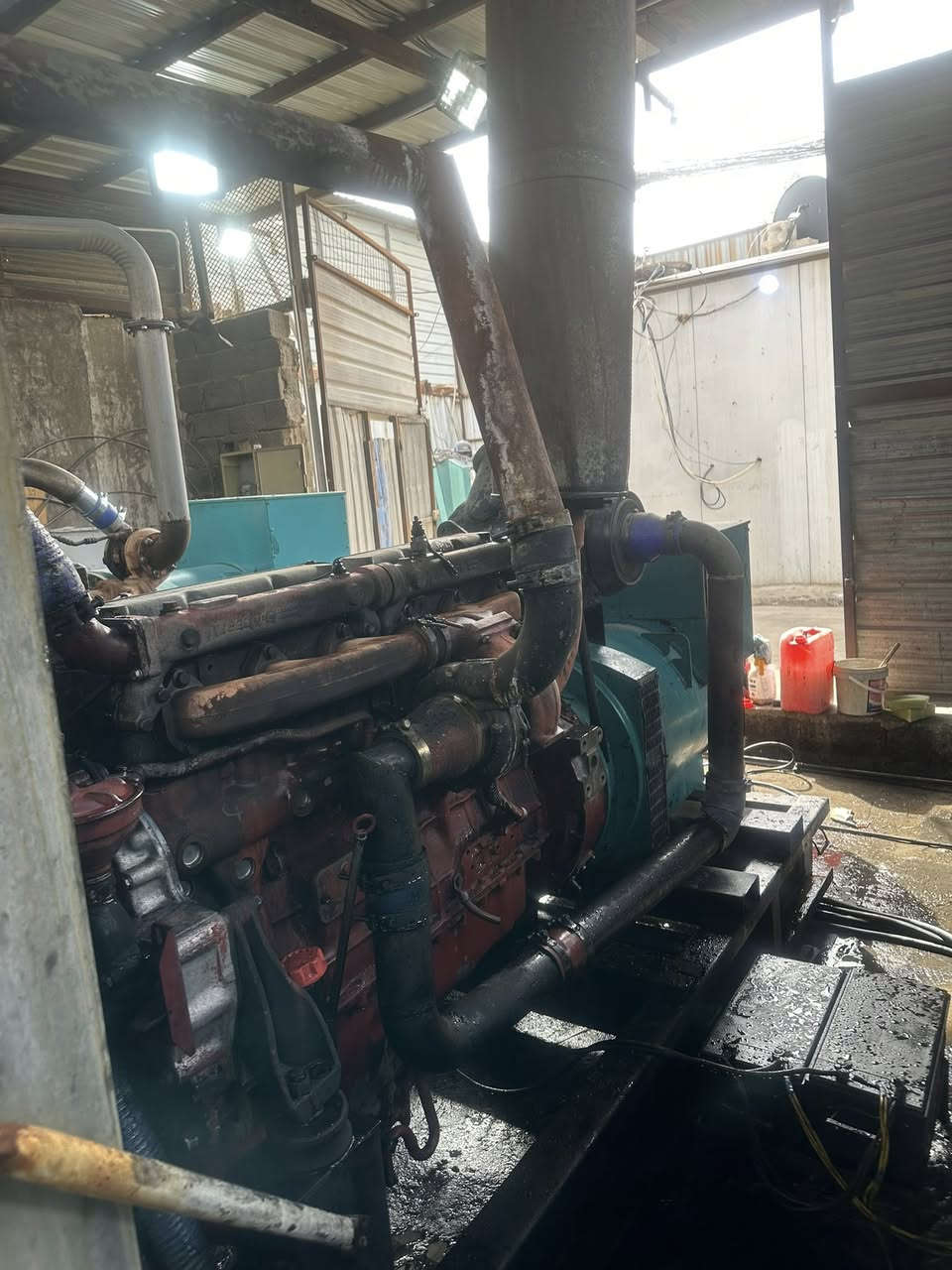 السلام عليكم مولده افيكو حجم 137سوبروسط استندر بخار قليل شاصي ناصي راديتر وكلر جديد توليد ستامفورد 350 كيفي مكان بغداد ام الكبر والغزلان خلف كراج ابو الريش رقم التليفون ***********.   السعر 85$
