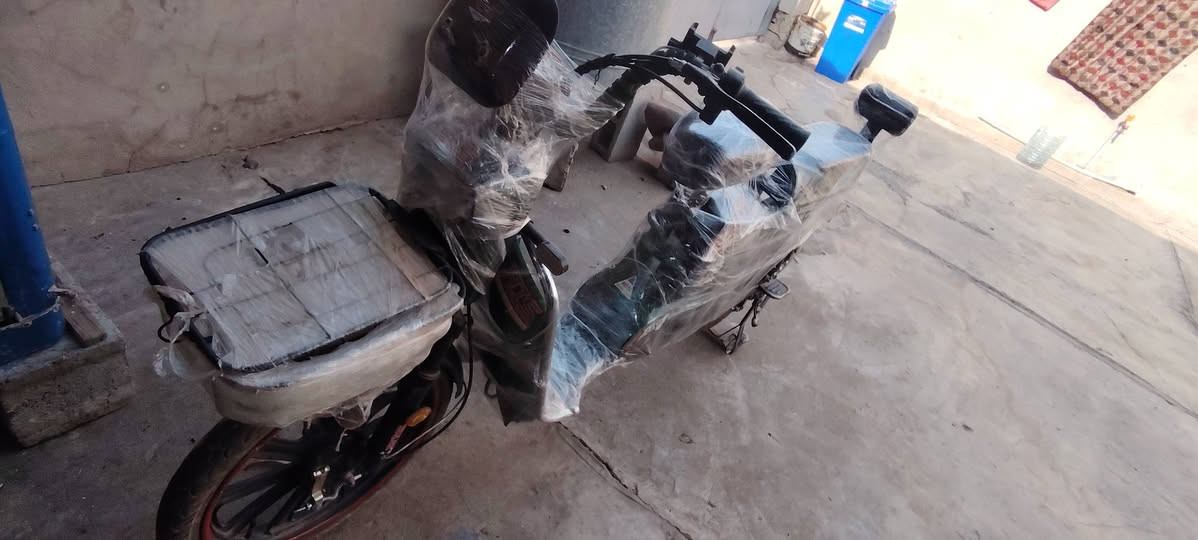 سلام عليكم ماطور شحن للبيع موديل 2024
اربع بطاريه مابيه اي عيب كله شغال بشرط 
 سعر300 الف وبي مجال للشراي الموقع كركوك حي النصر
 خاص او خابر على هذه الرقم ***********
