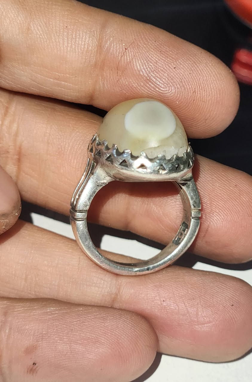 خاتم سليماني هندي عينيين
السعر50
مكاني بغداد شارع حيفا 
يوجد توصيل


**إذا كنت صاحب هذا الإعلان وتريد حذفه لأي سبب، رجاءا أرسل رسالة إلى الدعم الفني**