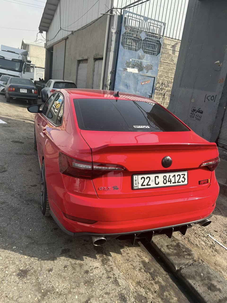 etta GLI 2.0 turbo 2021  مواسه فات ئه مريكي به سمه شاشه ئوتو بريك راداره كاميره ي دواوه ته نها دوپارچه ي سبوغه چاملغ بونيت گير مه كينه به شه رت كاره باي به شه رت …+كوله ر +داونپاي +شوته ي سبورت له في ماركه سپورتي له سه ره ***********
