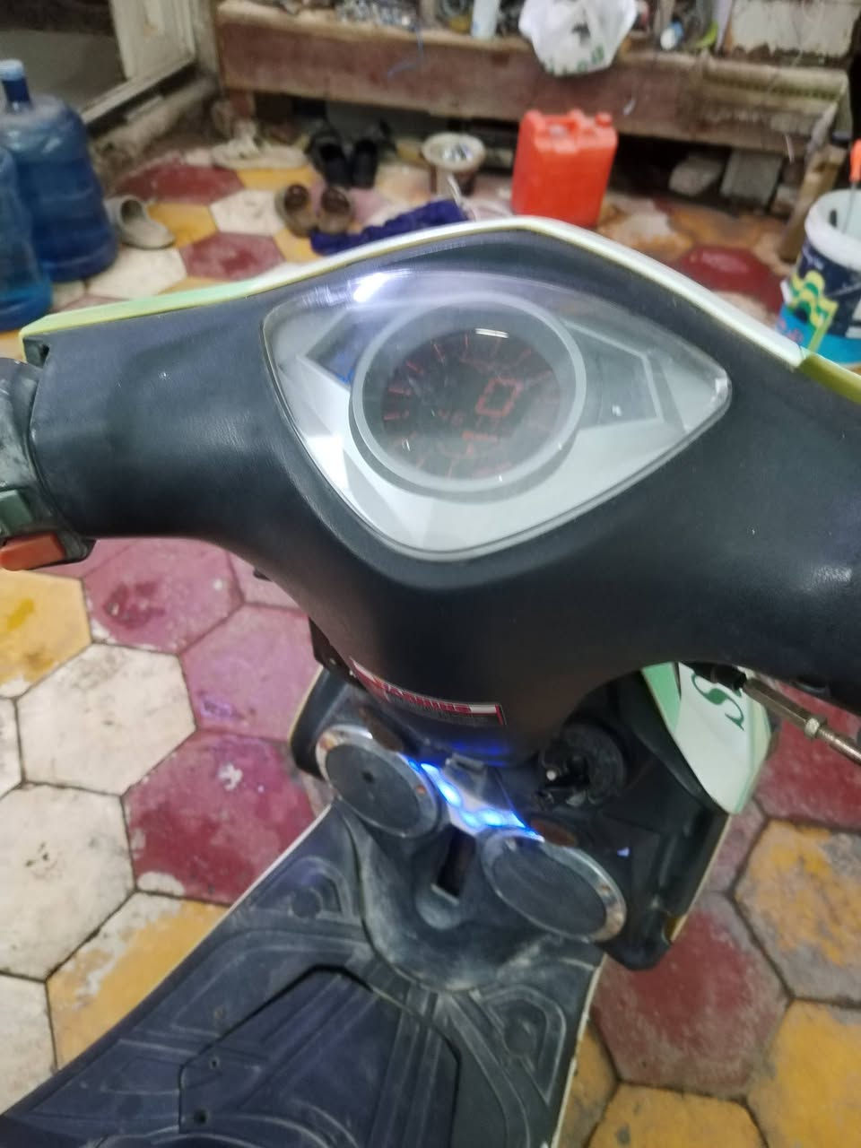 دراجه للبيع شغاله سلف السعر 150 ألف للاستفسار الاتصال على الرقم *********** موجوده في كربلاء حي الوفاء
