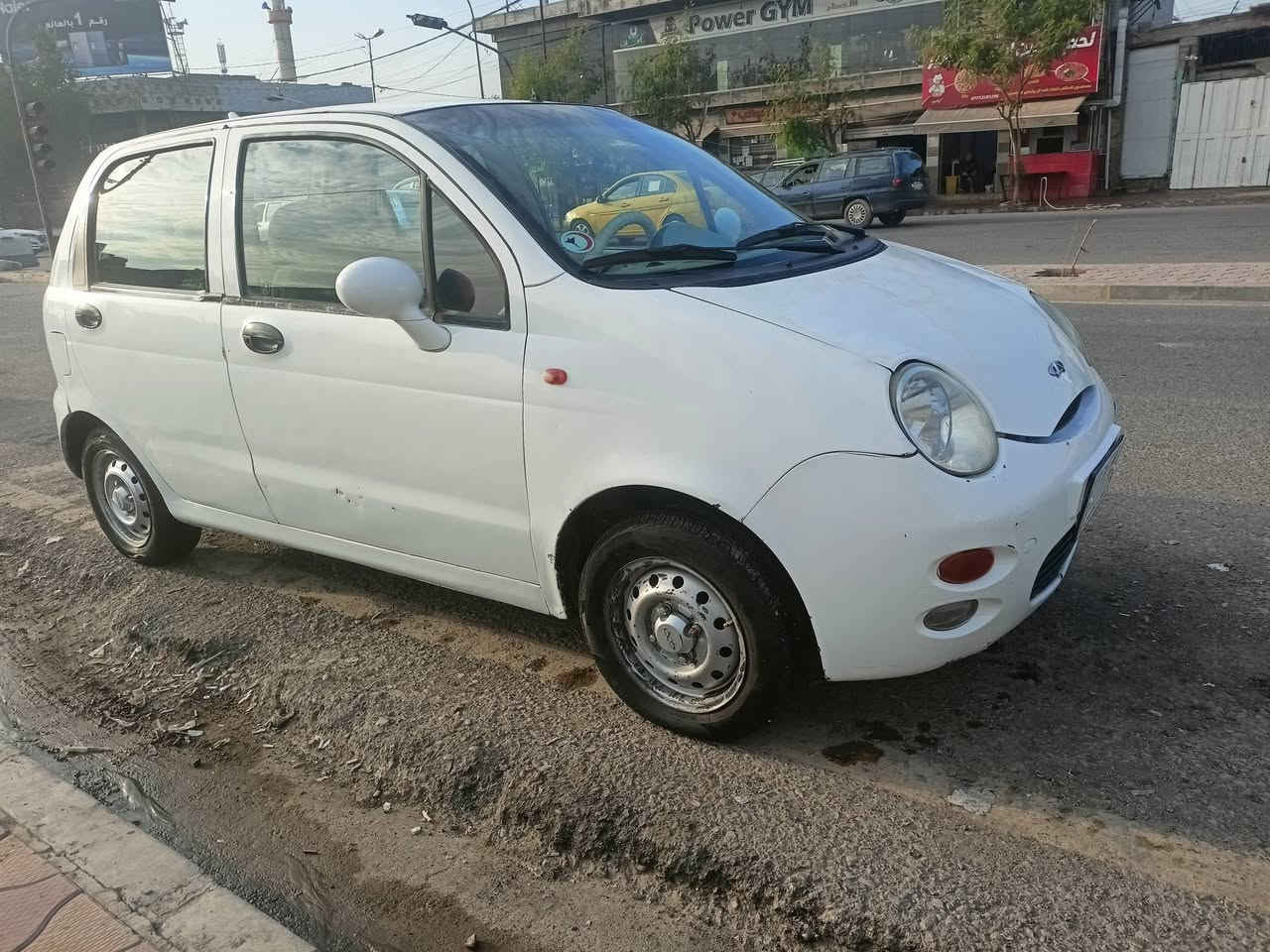 QQ2012
سنوية جديدة 
كوبون ورقي
مكينة كير  ما بيهم شي
طخم تايرات 
طخم امامي خلفي جديد 
***********
