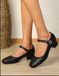 مقاس ٣٧ • ملابس