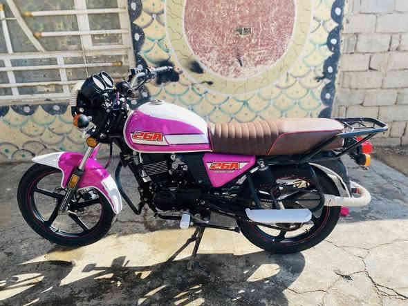 يا الله سلام عليكم دراجة دايوان للبيع موديل 23للبيع.  أوراق. استنساخ.  دراجة مكفولة كفالة عامة كهربائيات كاملة رزانة فوال. السعر. مليون. ١٥٠ وبيهةًمجال. ***********
