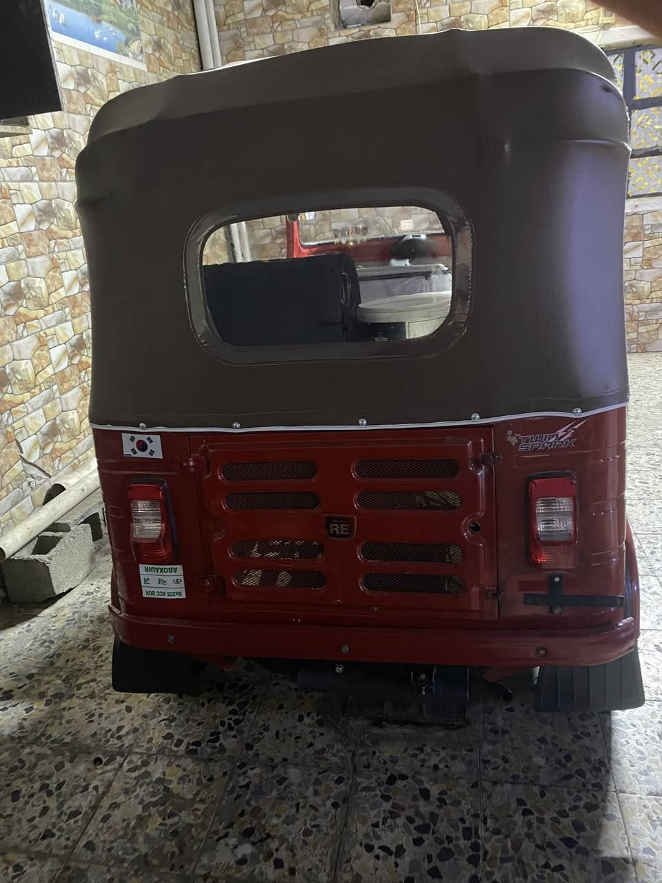 ‏سلام عليكم تك تك موديل 18 مرقم إنجليزي تحويل ثاني يوم معمره فقط دوسات المحرك مكفول لاتبخير ولا تنقيص وتك تك حلوة وخير من الله مكان بغداد الشعب 
السراي يتصل على الرصيد فقط 
***********
مكلف بالنشر فقط
