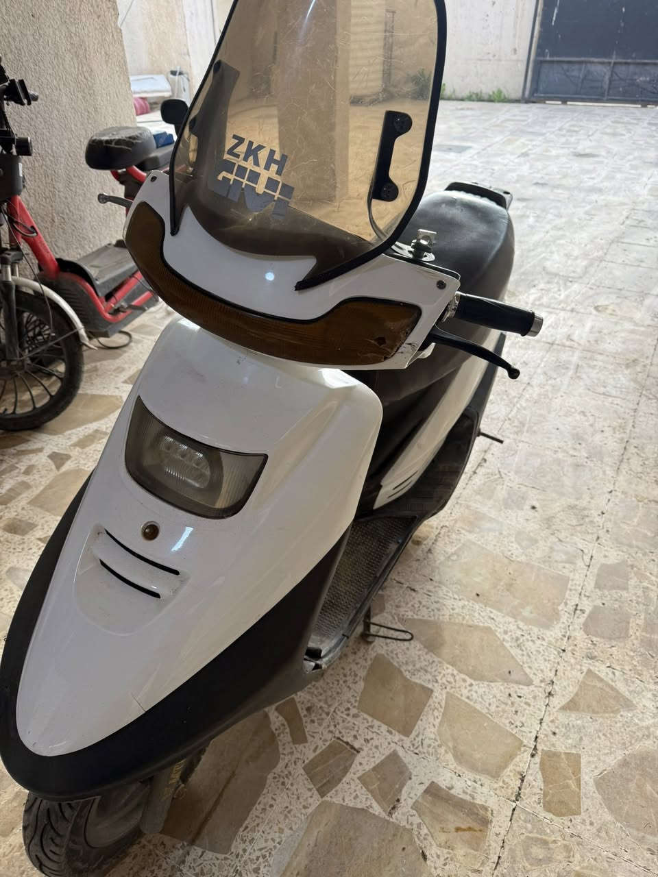 للبيع فقط فراشة فضائي ياباني بيها نقوصات بسيطة سعرها ٣٢٥ قفل من الاخير.دراجة محرك خير من الله ***********
