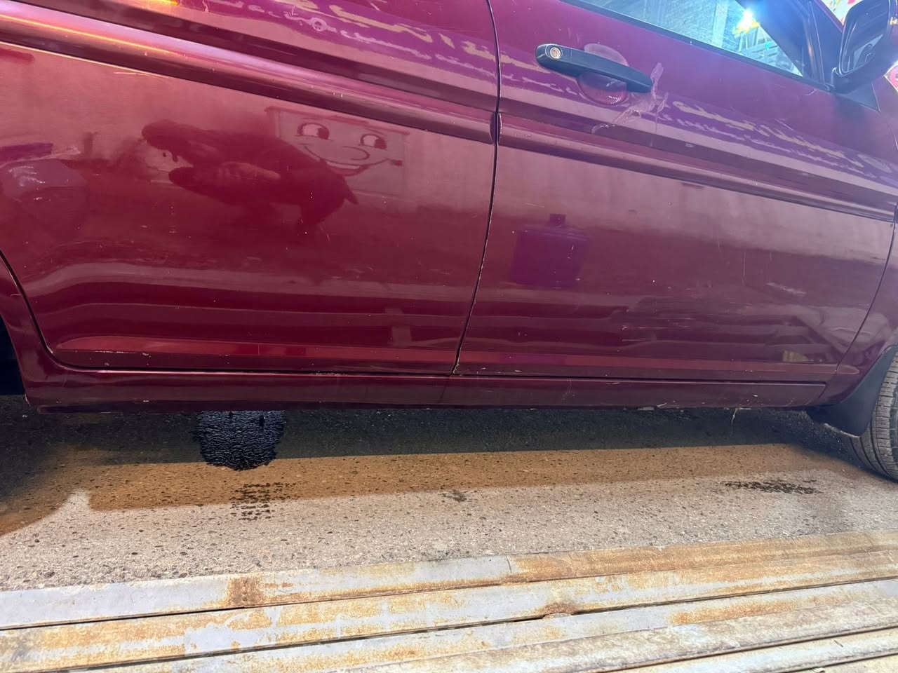 سلام عليكم

للبيع اكسنت مديل 2011 خليجي 

محرك 1600 

كفاله من الصبغ ول معجون 

بس بارد بيه 

ماشيه 130 

جاهزه من كلشي كير مكينه حداديه تخم تاير 

رقم بغداد الجديد باسمي تحويل ثاني يوم 

مكانه بغداد المشتل للاتصال *********** 

سعره 88 ورقه وبيه مجال بصيط
