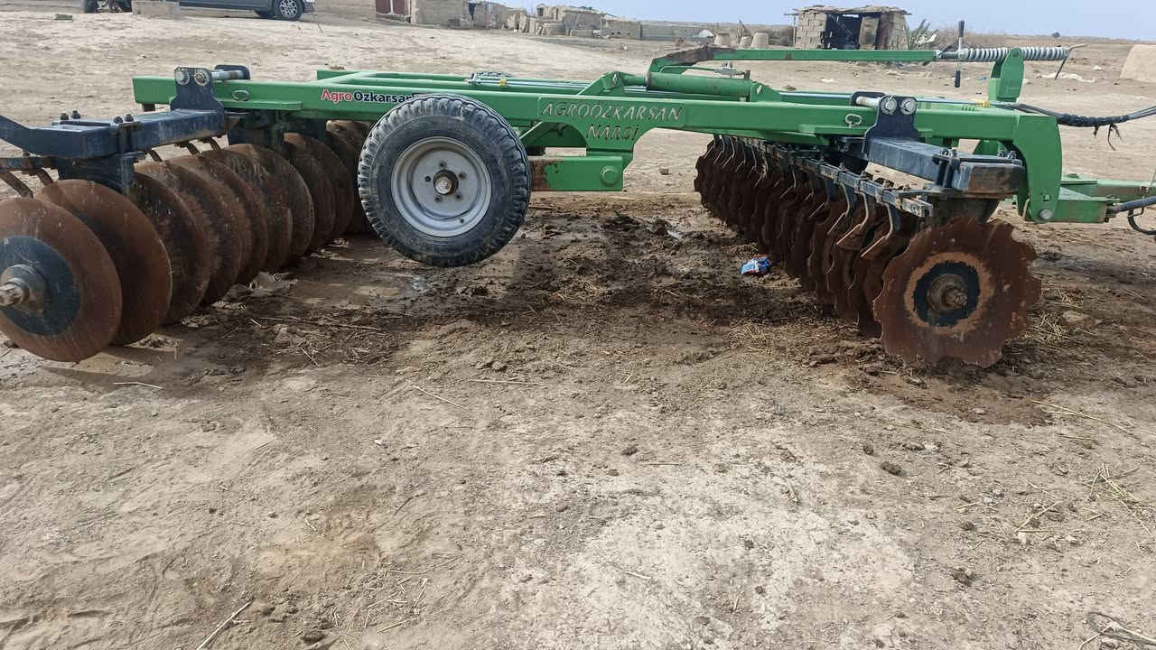 السلام عليكم  مكينه حجم 1580 مكفوله من كلشي منفيس مع دست للبيع حجم 28 مشتغل شي كلش قليل نظيف جدآ  موجود ع تليفون فقط ***********
