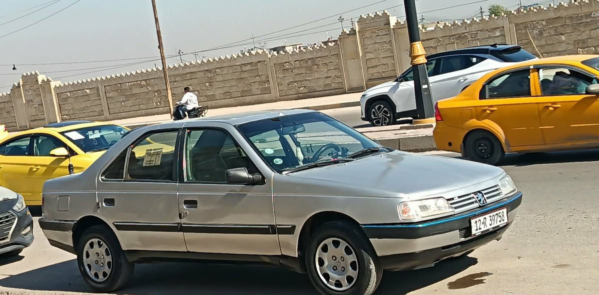 سلام عليكم بيجو 405 فرنسي موديل92 سياره جاهزه كير ومحرك شرط رقم اجنبي هزتها جديده سنويتها تسقط بل2030 تايراتها الكدام جدد والورى نص عمر داخلها حلو مدوشم جديد سستم سماعات ومسجل ومضخم سياره بخ جماليه فقط بسبب الهزه سعرها 29وبيها مجال للستفسار اتصل وتدلل مكاني موصل 
***********
