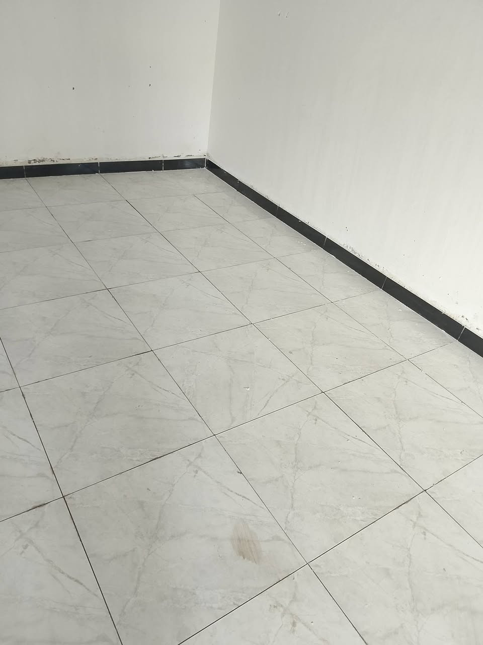 خلفه سراميك جدران ارضيات كراجات  دروجه صطوح لوح 60*120شقل ليزر كبان رجاج   شرط داخل سماوه ونواحياء *********** وتساب تصال تلجرام    شقل اليوميه مكطوعه متر
