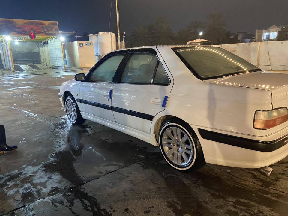 السلام عليكم
بيجو بارس 2018 شرط النظافة رقم إنكليزي واسط  بأسمي تحويل ثاني يوم 
ماشيه 97 استخدام شخصي 
كير مكينه تبريد شرط 
تخم بلكات جديد 
فيتبم جديد 
قوايش جدد 
صدر جديد
سياره حلوه وجديده بالعافيه ع الياخذها 
مكاني الكوت مركز المدينة 
السعر 67
***********
