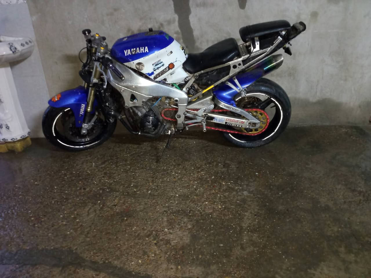 السلام عليكم شباب 
دراجه للبيع اللاستفسار
***********
