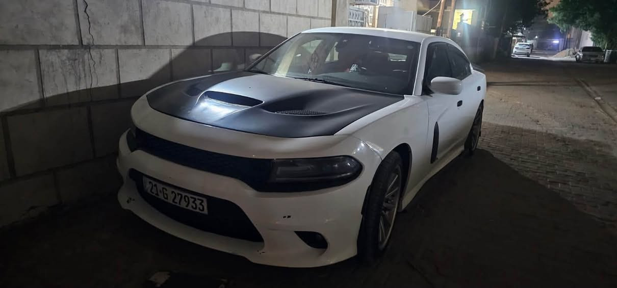 🔥 للبيع | دودج جارجر SXT موديل 2018 (استيراد كندي) 🔥

✅ الممشى: 80 ألف كم

من أنظف وأجمل سيارات الـ SXT الموجودة ببغداد، سيارة مرتبة ومميزة بكل تفاصيلها.

ملاحظات السيارة بكل شفافية:

* استيراد كندي.
* داخلة كلين، وبعدها صار بيها حادث وتم تصليحها بصورة احترافية.
* البنيد محدث والجاملغ بارد.
* الباب الخلفي جهة الراكب متبدل بسبب طخة بسيطة.
* يوجد تعديل برأس الشاصي من جهة البراكيت، وصور الحادث قبل التصليح موجودة، وأرسلها للجادين عبر الواتساب.

✨ الإضافات:

* لد متغير.
* زينون عدسات.
* كت SRT كامل (تايوان) مرتب.
* ديكورات داخلية كاربون فايبر.
* كشنات حسين شمارة.
* سقف ستايل رولز رويس.
* فلتر رياضي K&N.
* ويل فيرادة أصلي.
* لحية أمامية.
* دفيوزر.
* دوسات.
* زعانف كاملة.
* وإضافات أخرى مميزة.

✅ صدر السيارة نظيف جداً.
✅ السيارة جاهزة ولا تحتاج أي مصروف، وتستحق المعاينة.

📞 للاستفسار:
***********
اتصال أو واتساب.
