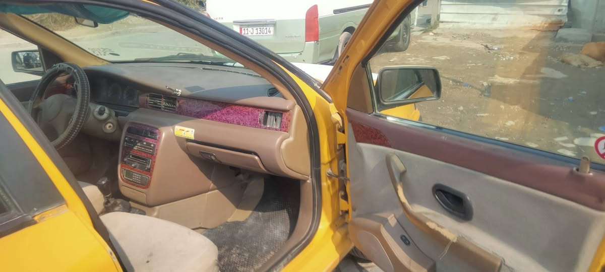 السلام عليكم سمند للبيع 2011 بأسمي تحويل مباشر محرك مجفت جديد گيرها نظيف بيها طخة بالچاملغ الأيمن ومصلحينه سعر 30 ورقة.      ***********
