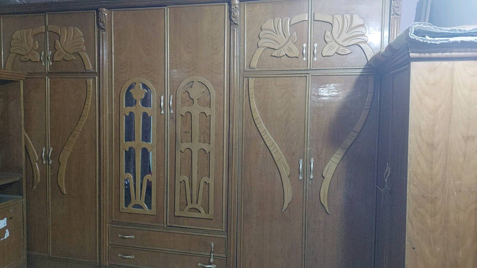 غرفه اخشاب اصلي عراقي نفس ما موضح بصور العنوان ابو دشير الشهداء السعر ٣٥٠ وبيه مجال بسيط الشراي ***********