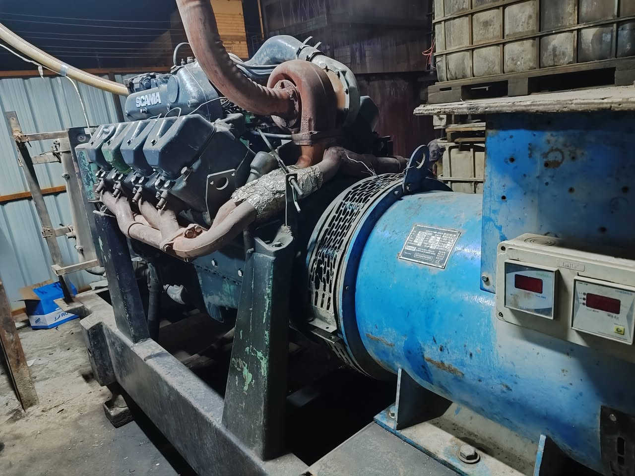 السلام عليكم
مولد البيع سكانيا 06. 43 ستاندر
راس التوليد 350 
المكان الناصريه سوق الشيوخ 
***********
