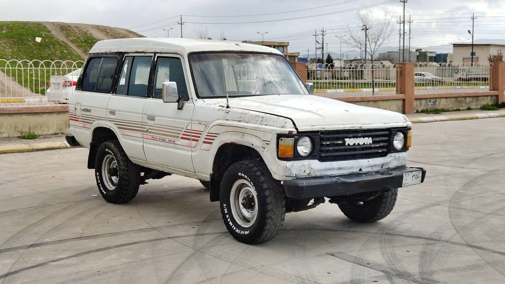 توێتالاندکرۆزمۆدێل1982ئاڕمی کۆنی سلیمانی مەکینە3fشەش گێڕ گێڕومەکینەبەشەرت دەبڵ ئەکسلی بەشەرت چوارتایەی مام ناوەندی لەژێرە تەقەو ڕەقەی نیە کارەبای کامل ئیش دەکات وەرگەڕاو نیە دەعمی نیە سعر16گەڵاو مەعمەلەیە برایانەی تایە شوێن هەڵەبجەی تازە ژم***********ڤایبەر واتساپ لەسەڕەقەمە دار بنديهكان, السليمانية
