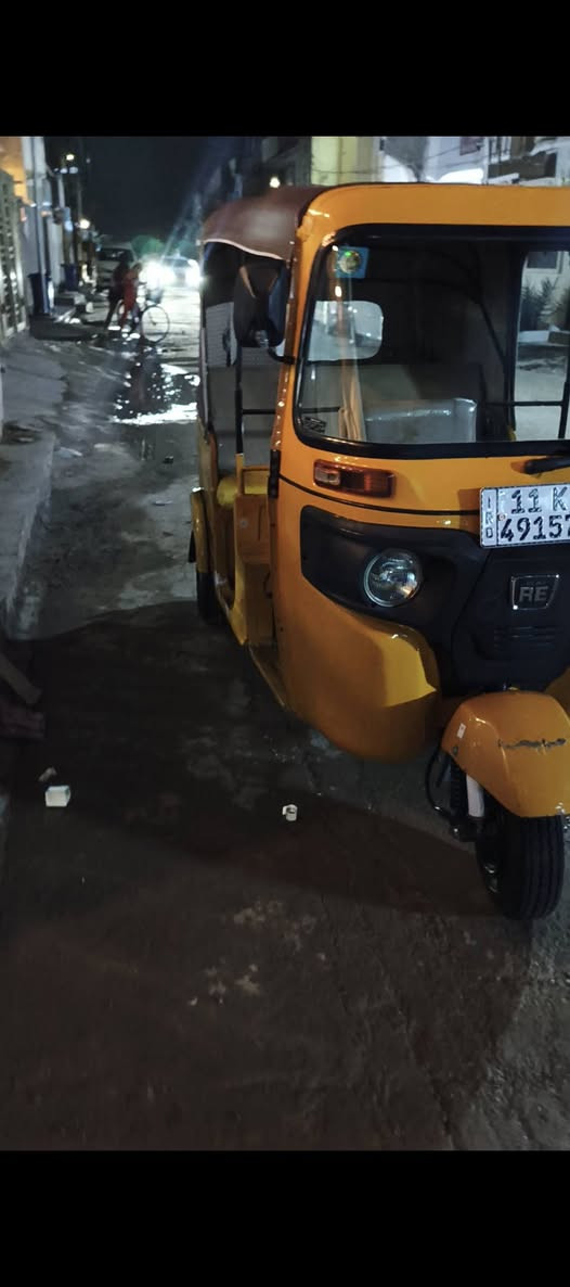 تكتك موديل ۲۰ کشر نظيف محرك مجفت فول لغود بلاد يوجد بعض الملاحظات البسيطة بسمي هزة جديدة السعر 7000 بيه مجال بسيط العنوان سریيدات رقم التلفون *********** ابو علي
