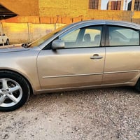 سوناتا 2006 محدث 2010  مكينه 2400 كير عادي   مكينه وباتري وصدر كله جدي...