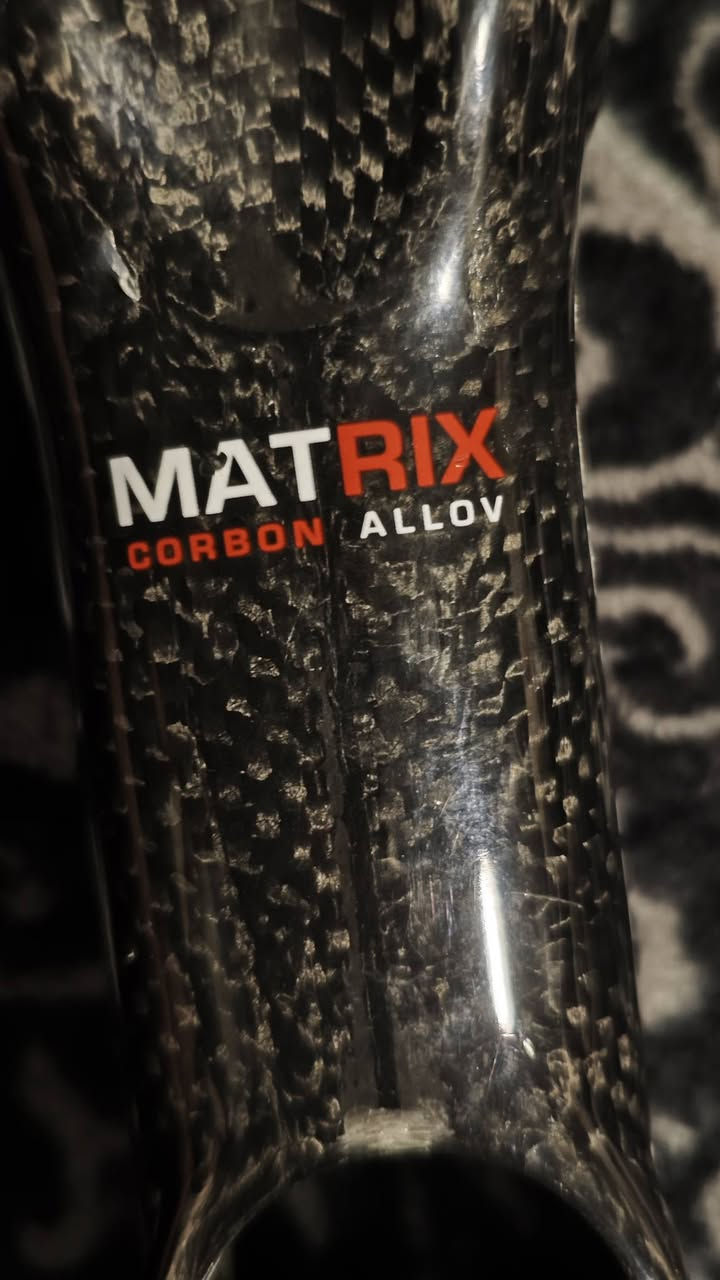 غراض بايسكل متوفر بيع مفرد
واذا شلع كلهن ب 55 الف 
ركبه كاربون 
وذراع وصينيه سبندل 
قفص كفه لجماعه الفكسد يفيدهم 
وعقرب atus Shimano
للعلم كلهم جديدات ممستعملات


**إذا كنت صاحب هذا الإعلان وتريد حذفه لأي سبب، رجاءا أرسل رسالة إلى الدعم الفني**