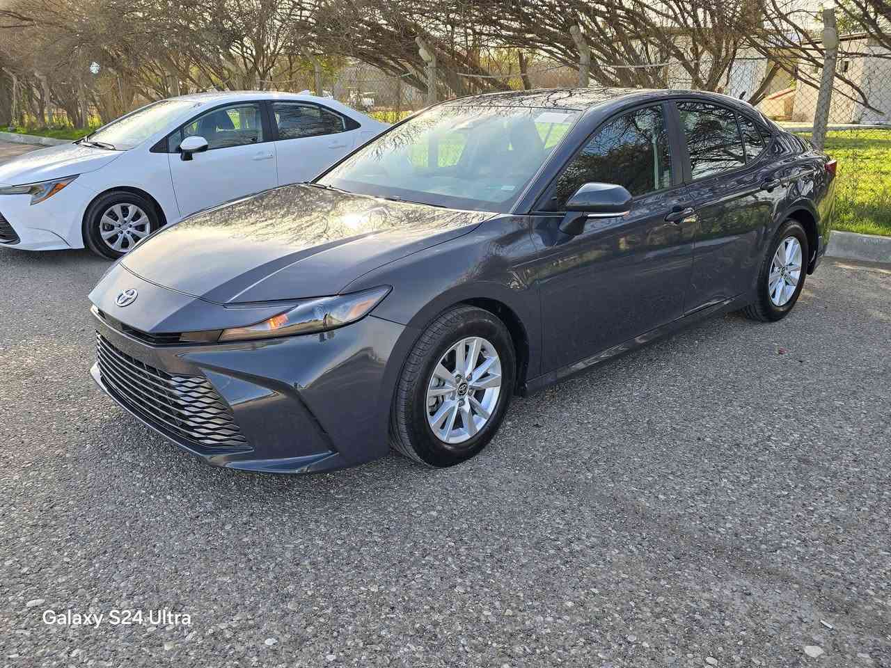 كامري موديل 2025 LE 
ماشي ١٩ الف 
فقط بونيد صبغ 
يترقم اربيل 
مكانها كركوك موجودة بمعرض ديار بكر 
سعر ١٩٥ 
***********
