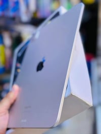 ايباد M4 برو • ١١ انش • ٢٥٦