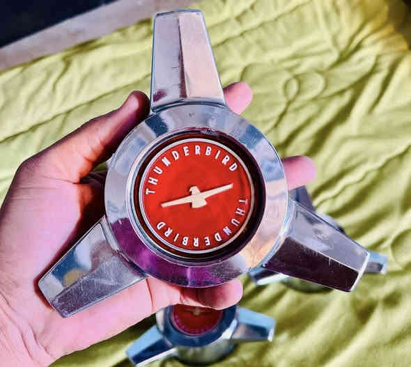 شاخات ام الطير للبيع اصليات مو مجدد 
نظافه 100% 100
عنوان بغداد، شارع فلسطين
***********
