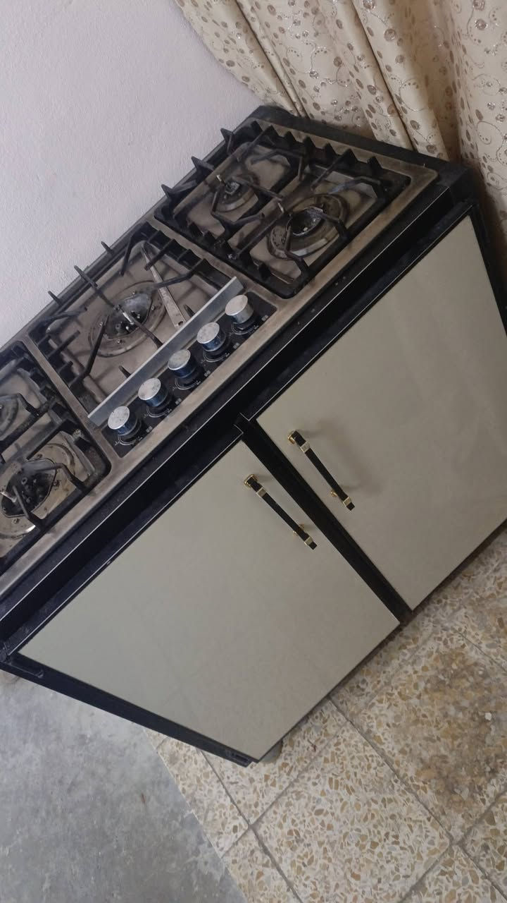 طباخ للبيع ب110 بي مجال الاتصال ع الرقم ‏‪***********‬‏
