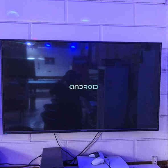 شاشه حجم 55 نوعيه كينود نضيفه داخله تصليح مبدل اللدات 
سمارت تشتغل على النت للبيع سعره 250
الاستسفار اكثر الاتصال على الرقم ‭***********‬
خاص ما موجود مكلف بالنشر عمارة
